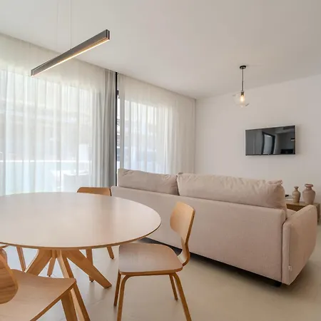 Sa59 - Elegant Semi-detached House With Solarium * Εστεπόνα