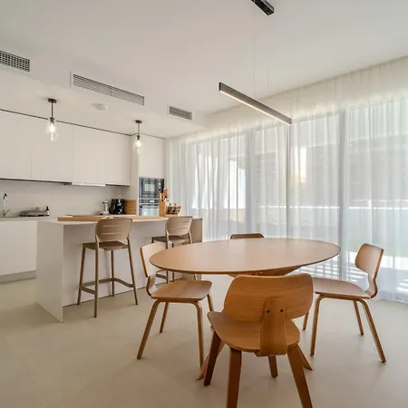 Sa59 - Elegant Semi-detached House With Solarium *