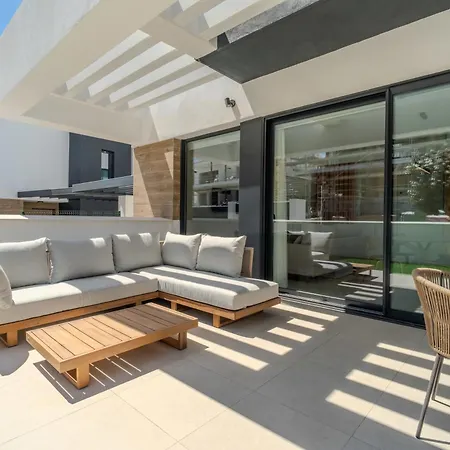 Sa59 - Elegant Semi-detached House With Solarium Εστεπόνα