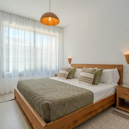 Sa59 - Elegant Semi-detached House With Solarium